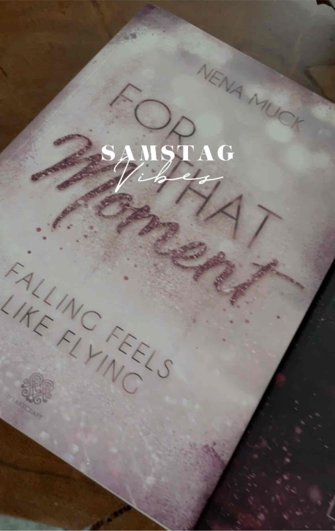 Wer die After- Reihe von Anna Todd liebt , Ihr müsst das Buch lesen.🫶