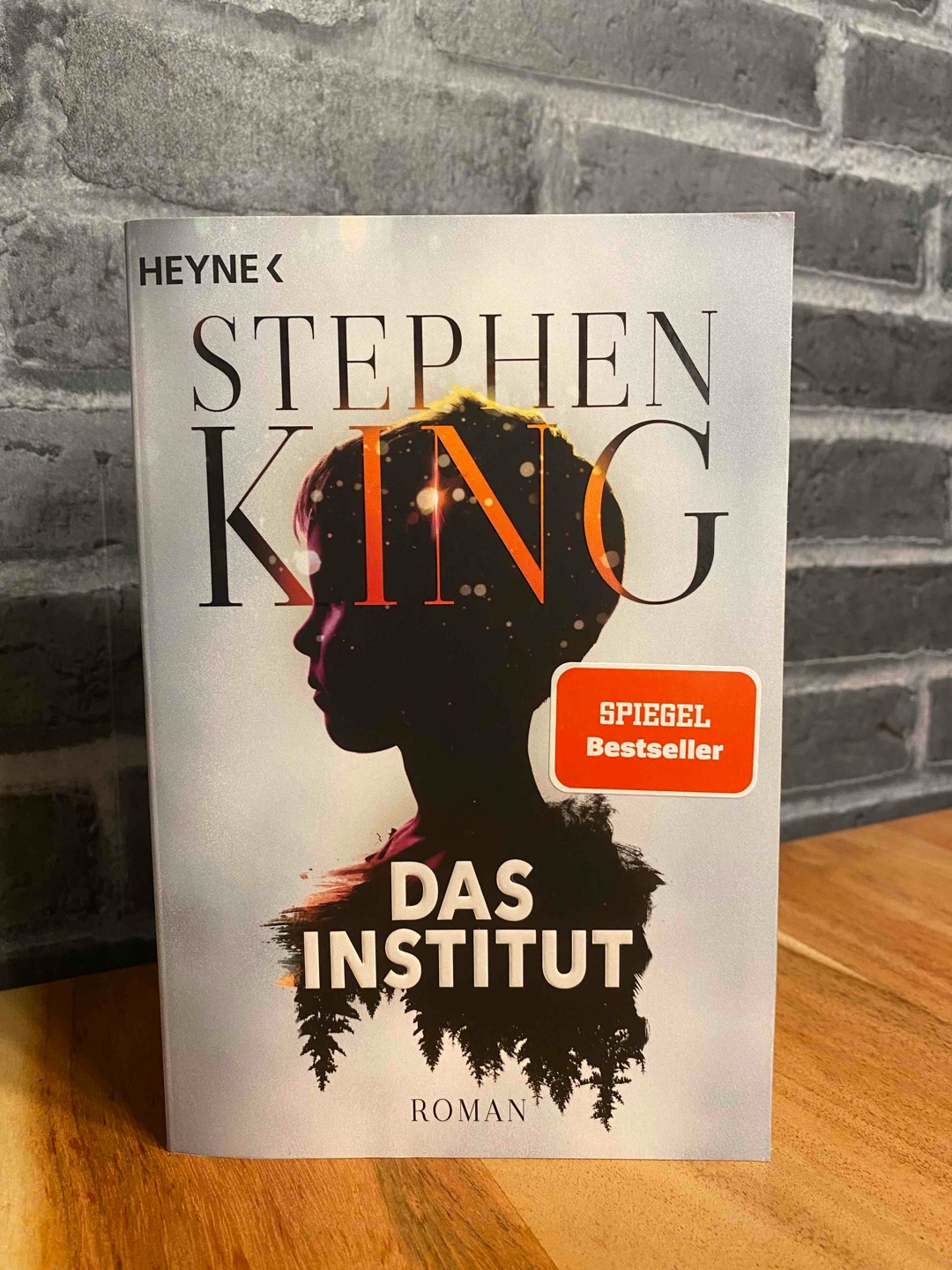 Der Schreibstil macht’s, nicht die Story. 