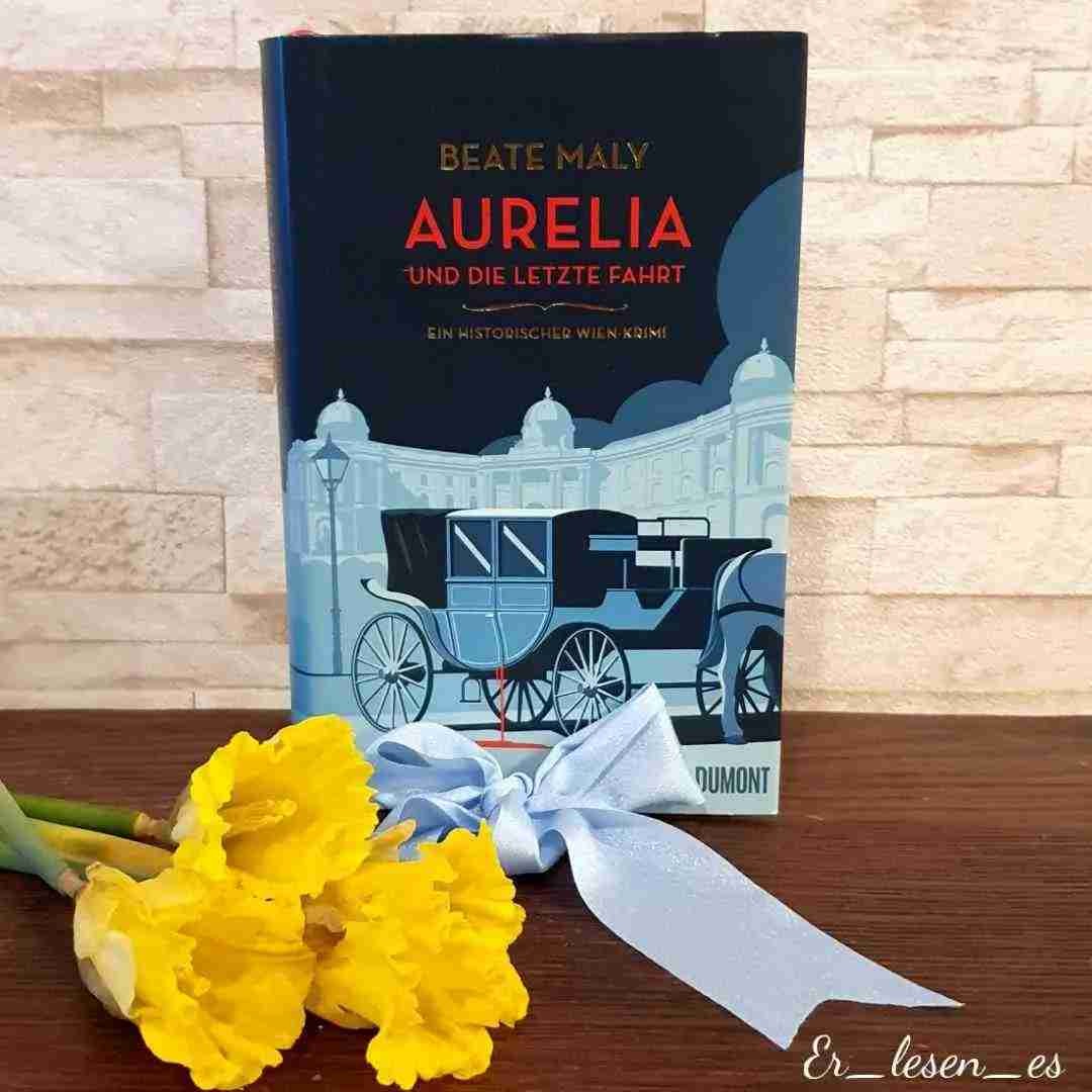 ⭐️⭐️⭐️⭐️
Erinnert ein wenig an "Die Totenärztin". Als Hörbuch super gelesen von Verena Noll 👍🏻