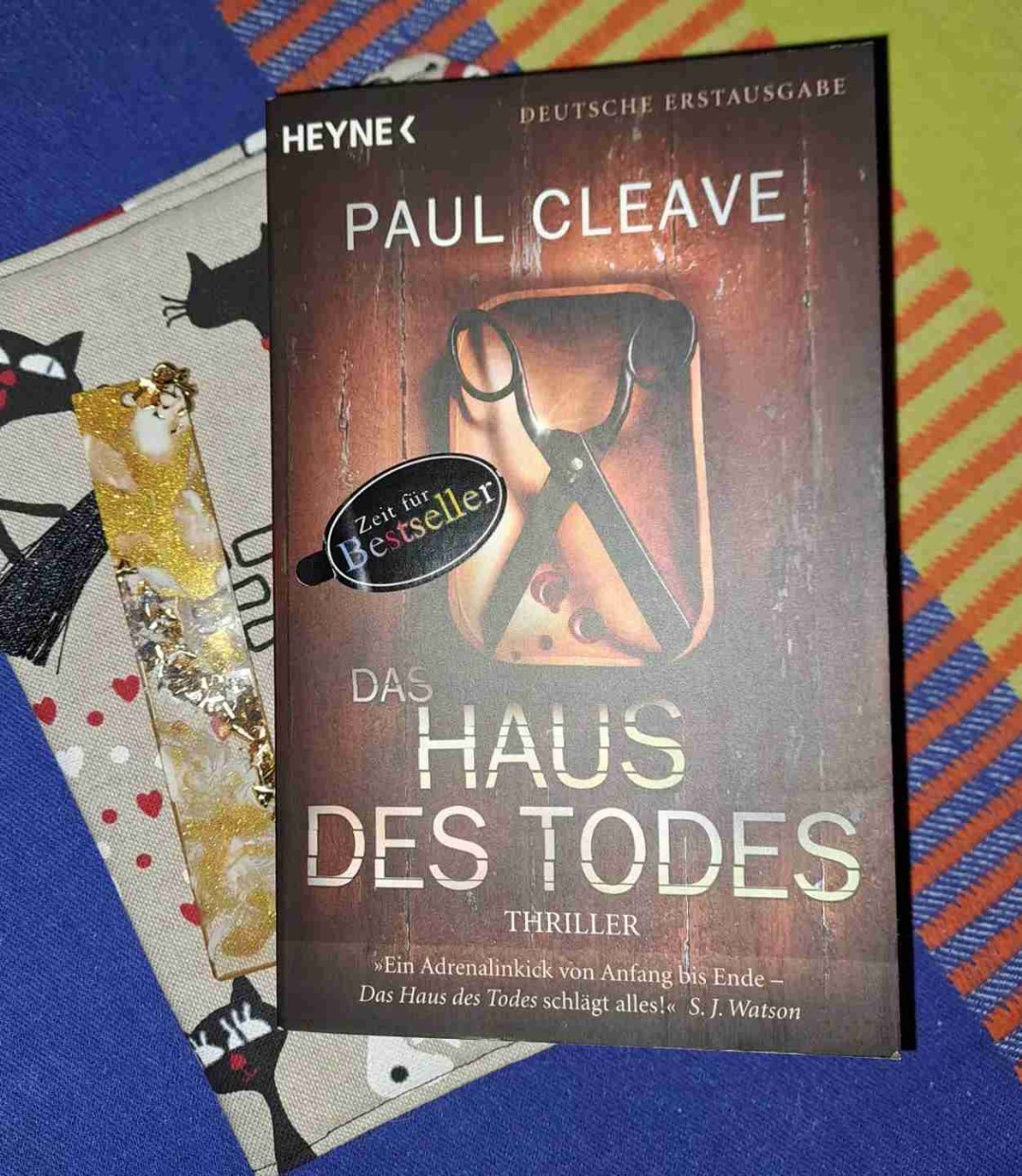 Der Titel und die Kurzbeschreibung haben mir eine harte, wohl auch blutige Thriller-Story suggeriert. Und auch wenn es ein paar Tote gibt, war es eher ein Krimi mit einem unheimlich zynischen Antihelden und einem schon traurigen Ende.
Ich hatte einfach was anderes erwartet...