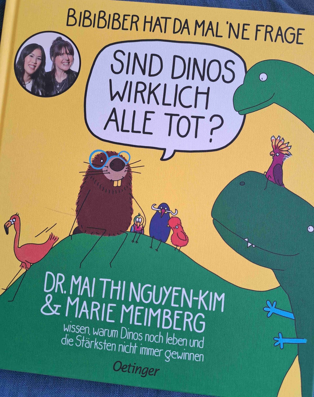 Von den Meisterinnen im Erklären: Was wirklich mit den Dinos geschah und was das mit uns Menschen zu tun hat?
Sooo viel mehr als nur ein Dinobuch!