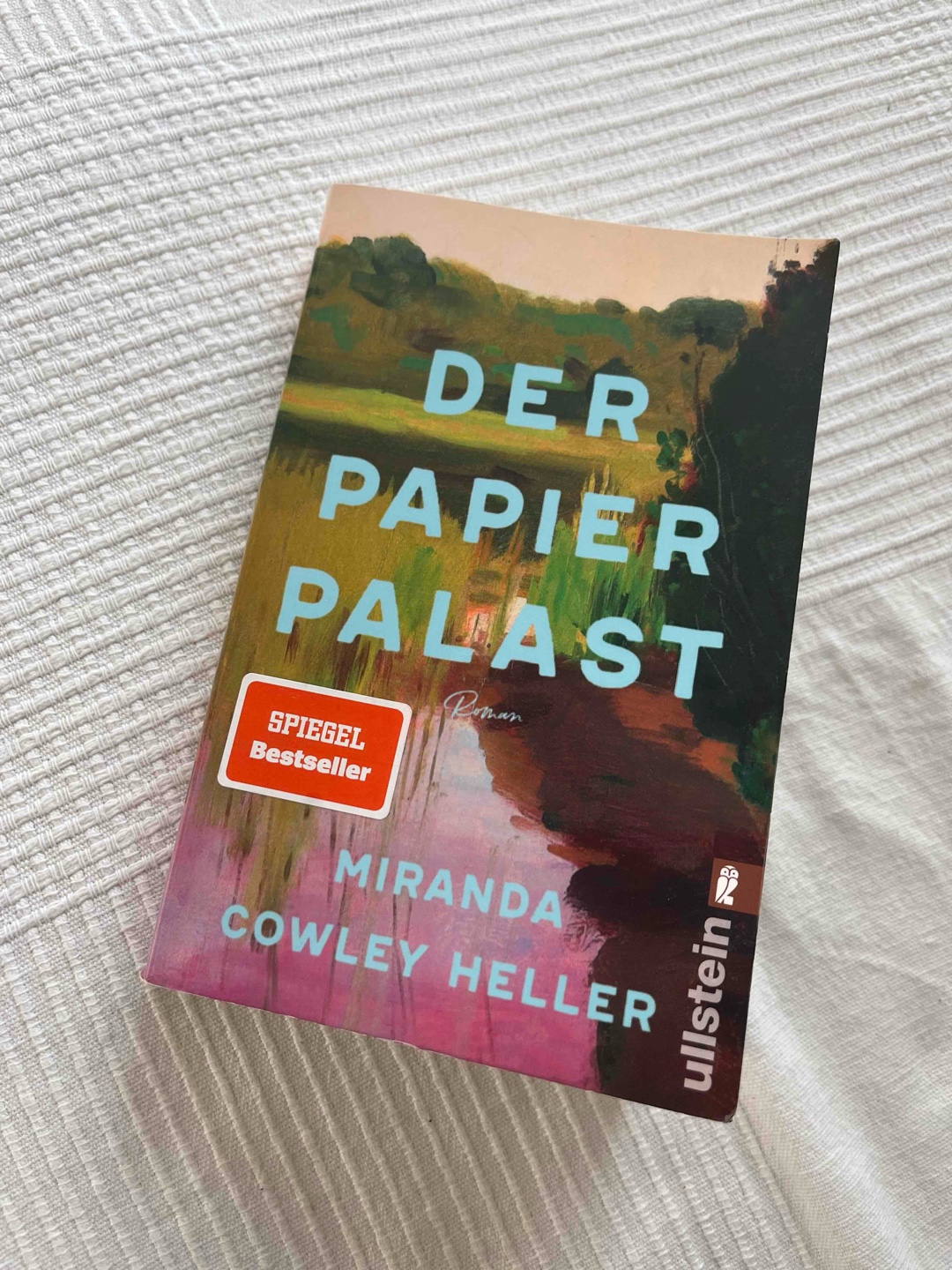 Definitiv heftiger als das schöne Buchcover oder der Klappentext vermuten lässt.