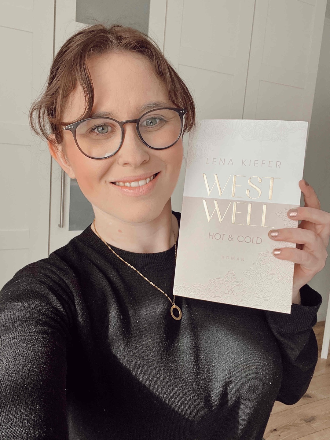 Gutes Buch war an einigen Stellen spannend und unterhaltsam 👍🏻😊