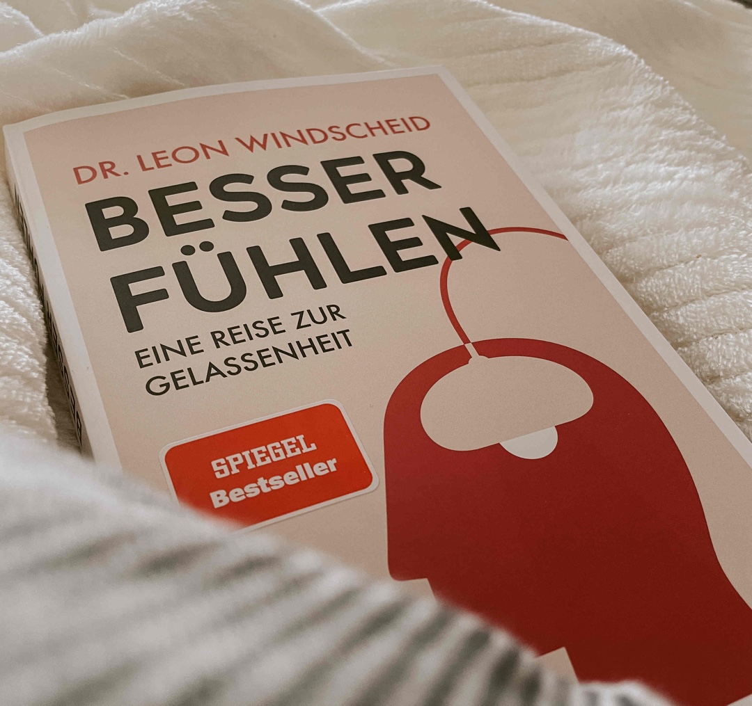Hat mich sehr abgeholt!
Toll geschrieben, teils sehr warme und schöne Worte und alles wissenschaftlich basiert.
Sehr, sehr gut!