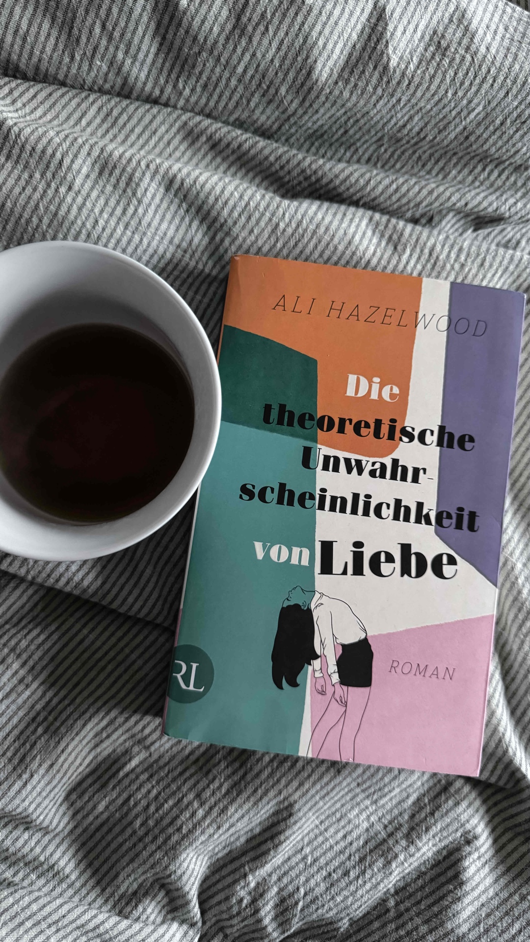 Mit diesem Buch hat sich ein weiteres Jahreshighlight auf meiner Liste verewigt 🤍✨