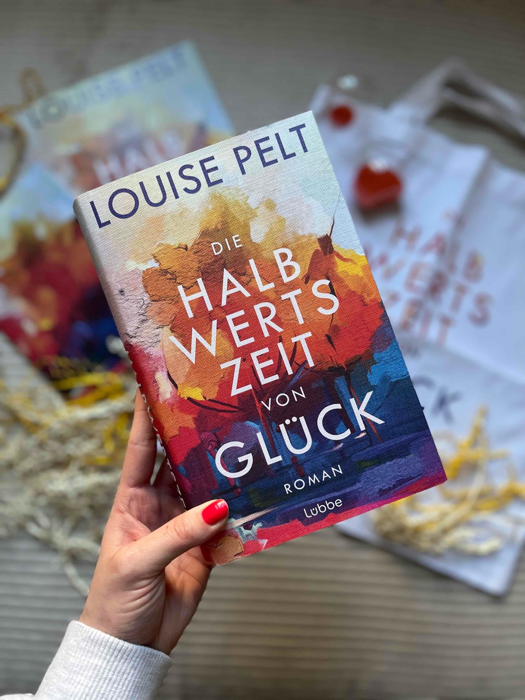 Drei Perspektiven, drei Frauen, drei spannende Geschichten 😍🧡💙💛
Was bedeutet „Glück“ überhaupt?