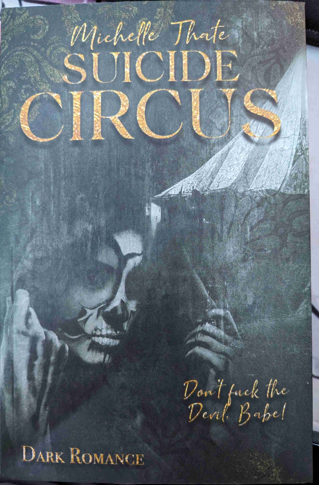 Dark Romance wie man sie sich wünscht.