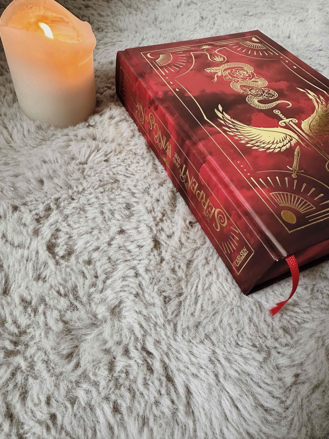 Ein mitreißender High-Fantasy-Vampirromane mit starken Charakteren und einer fesselnden Handlung. Ein Muss für alle, die nach etwas neuem in der Vampirliteratur suchen.