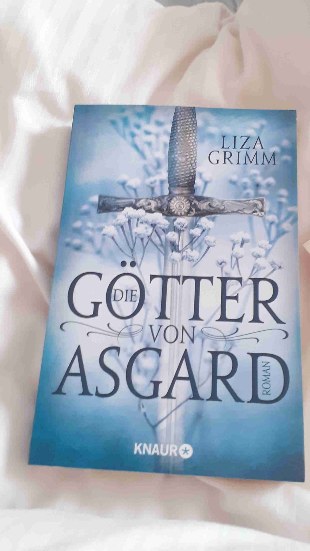 Diese Buch ist so spannend .Das Ende hat mich gefesselt. Mir gefällt die Entwicklung von  Ray war super. 