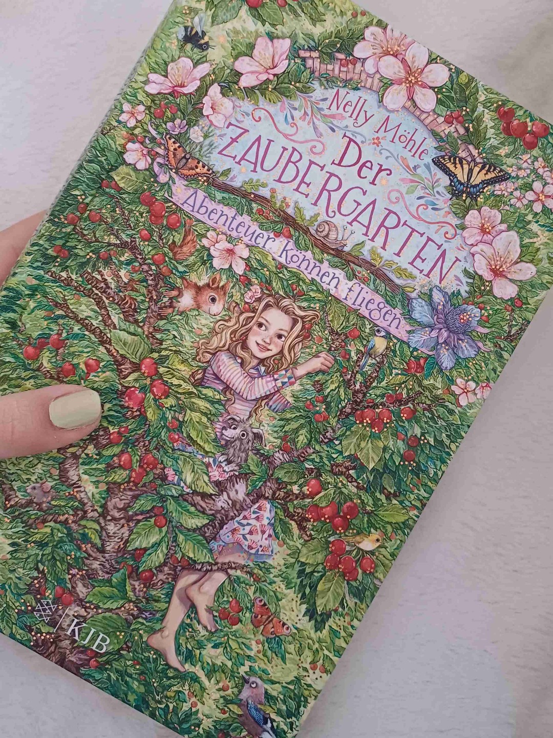 Es war super man kann sich alles sehr gut vorstellen und in die Lage rein zu versetzen. 🥰Ich habe es durch gesuchtet ich werde Band 3 Auf jeden Fall auch lesen 😍🥰
