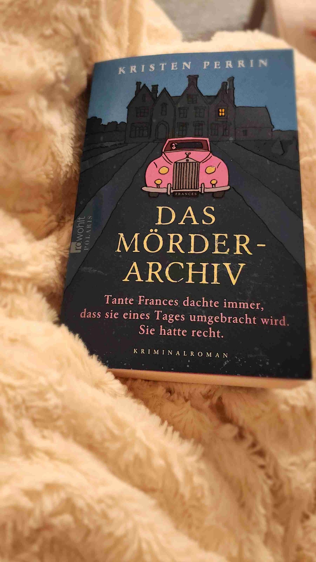 Endlich hat mich ein Buch mal wieder so richtig gefesselt.
Spannend von der ersten bis zur letzten Seite 🥰