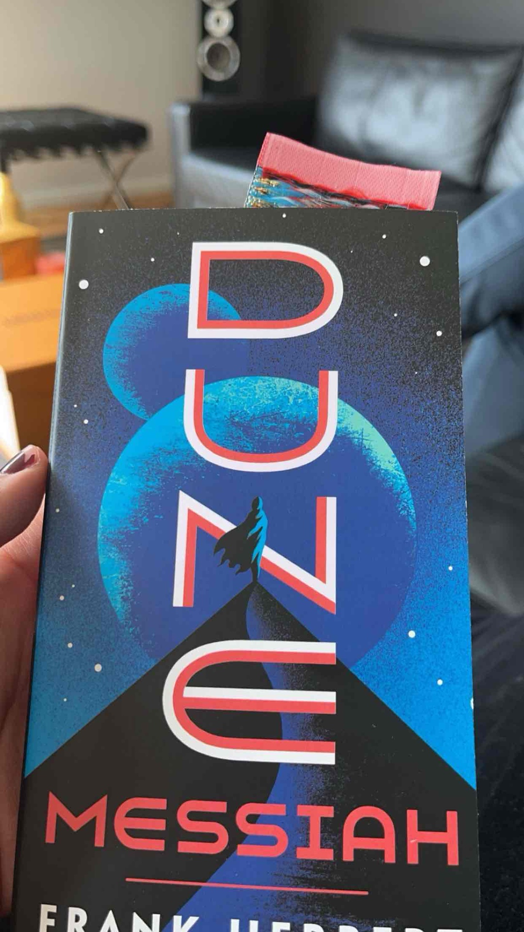 Dieses Buch ist mehr ein strategisches Buch, in dem es viel um das Handeln Muad‘dib als „Herrscher“.