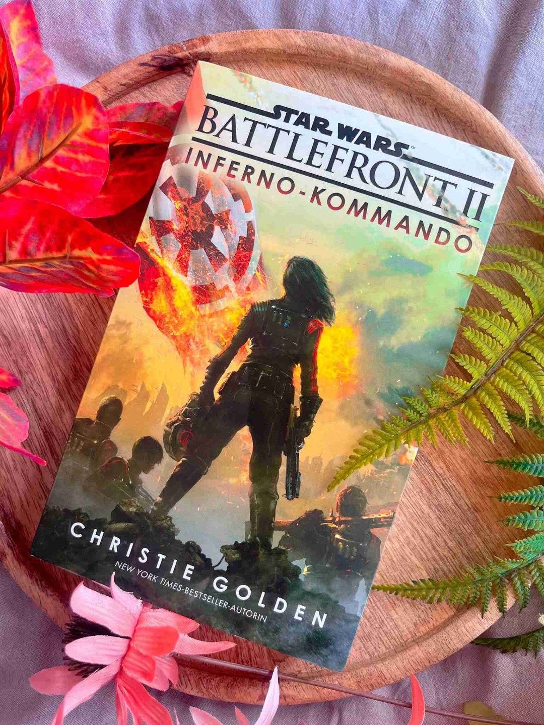 Review ⭐⭐⭐⭐⭐
Battlefront II: Inferno-Kommando von Christie Golden