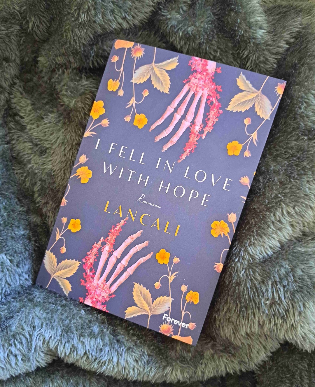 Eine sehr außergewöhnliche und sehr stark erzählte Geschichte, über liebe, Freundschaft, Krankheit, Schmerz, Tod und Hoffnung. 💔📚
