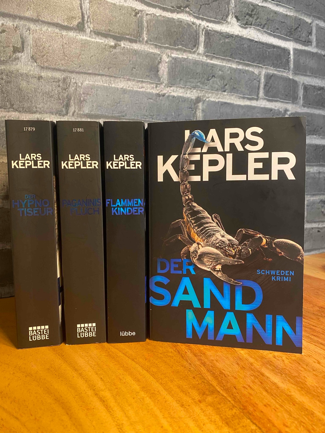 Unglaublich spannend und hat alles was einen sehr guten Thriller ausmacht.