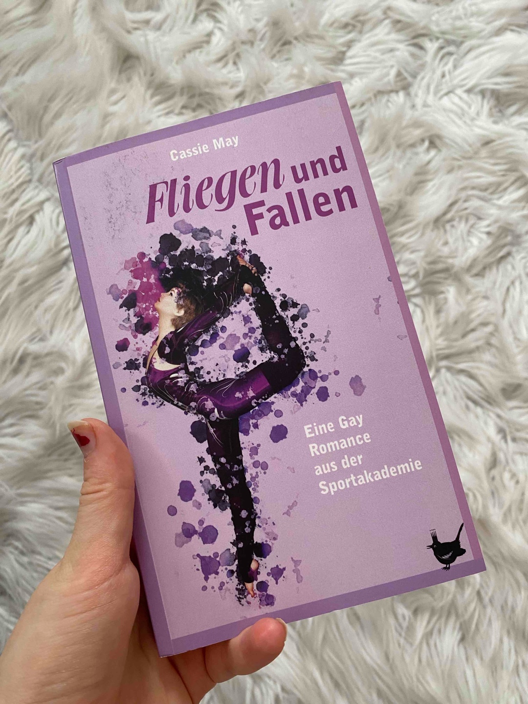 Nein, einfach nein. Das Buch hat mich null gefesselt und es war echt ein Kampf es zu lesen.