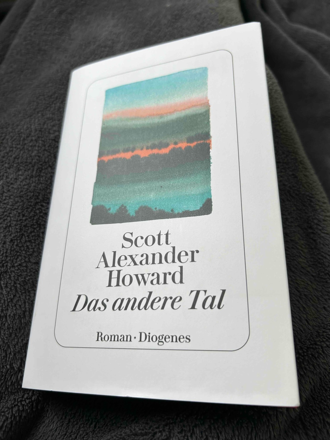 Tolles, besonderes, spannendes Buch. 
(Auch wenn alles was mit Zeitreisen zu tun hat mir immer irgendwie das Gehirn verdreht)