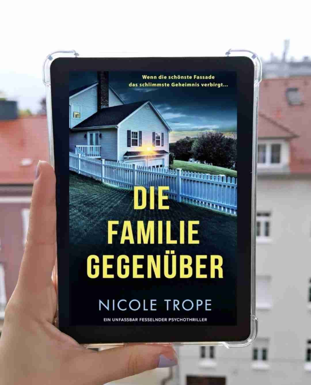 🌟Rezension🌟
Die Story ist spannend geschrieben, sodass ich das Buch angefangen habe zu lesen und nicht mehr aufhören konnte. Die Wendung zum Ende bzw. wie sich zu letzt alles zu einem Ganzen zusammengefügt hat, war unvorhersehbar und wirklich gut durchdacht.
Von mir gibt es eine klare Kauf- und Leseempfehlung