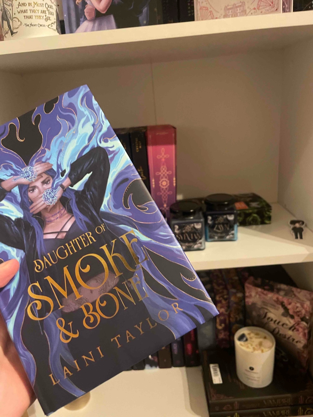 Daughter of Smoke and Bone 💨🦴