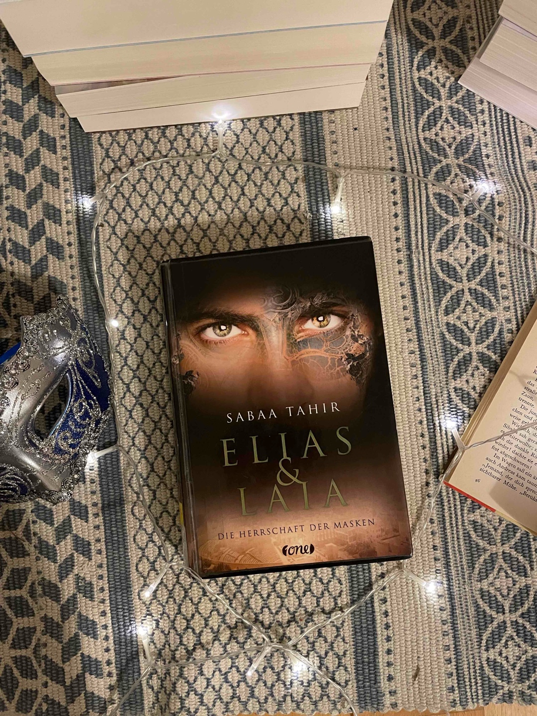Tolles Fantasy Buch, sehr spannend und mit schönem Schreibstil.