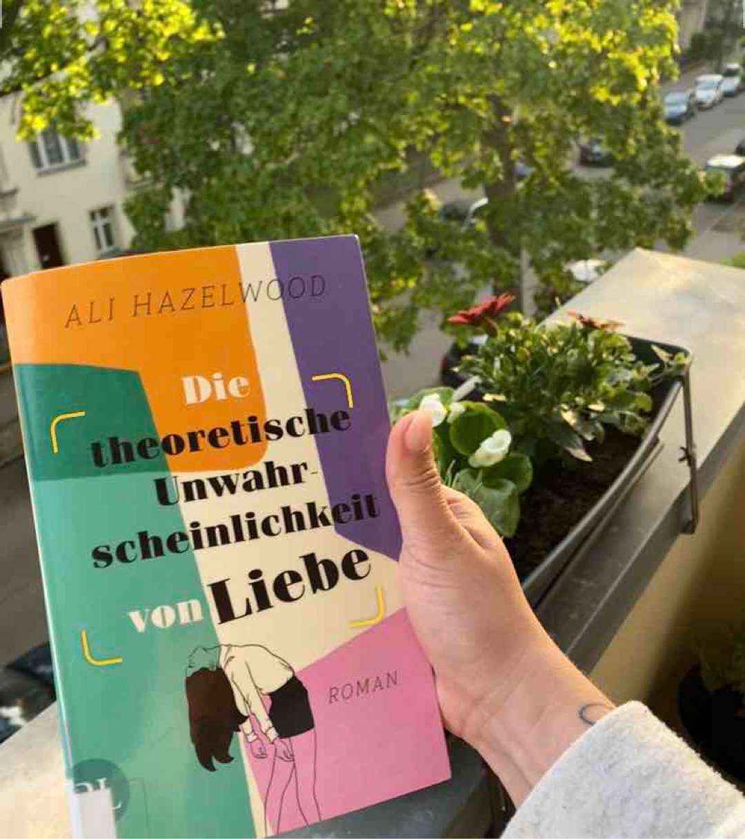 … sie liebte ihn umso mehr. Dafür, dass er sie ansah, als wäre sie der Anfang und das Ende all seiner Gedanken. ❣️