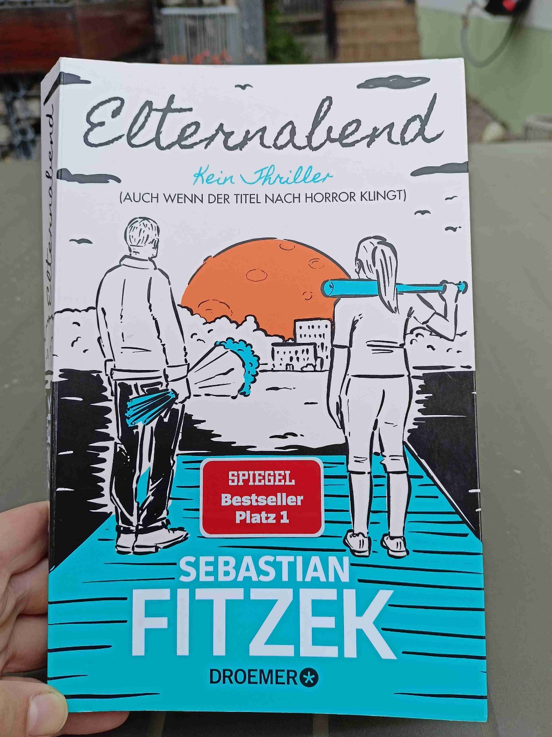 Wer sagt Fitzek kann nur Thriller schreiben?
Also ich bestimmt nicht