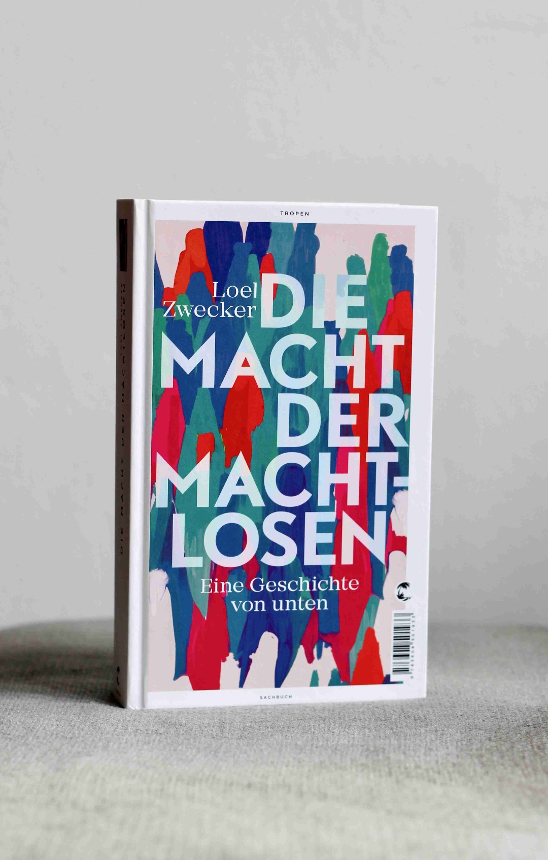 Eine eindrucksvolle Sammlung von Persönlichkeiten, die wohl leider in keinem Geschichtsbuch auftauchen. Eine Stimme für die Macht der Machtlosen und dafür, dass gesellschaftlicher Fortschritt mitnichten durch bürgerliche Eliten errungen wurde.