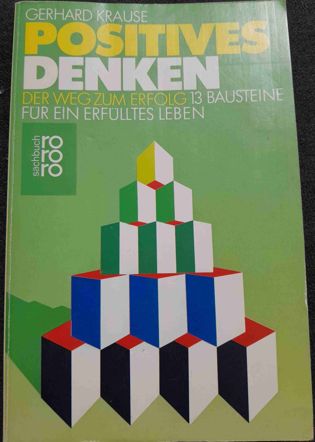 Enthält einige gute Ansätze, diese sind jedoch teilweise nur sehr wage formuliert oder gar nicht weiter ausgeführt worden....
Naja....