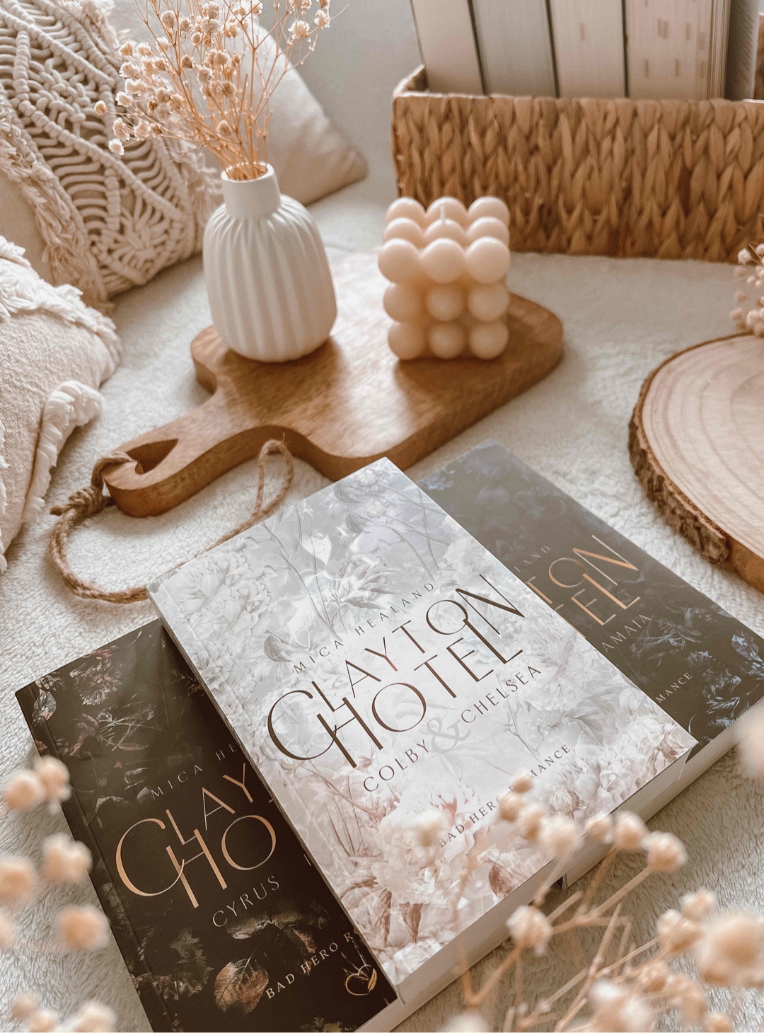 Clayton Hotel: Colby & Chelsea ist ein Muss für alle Liebhaber von emotionalen und spannenden Liebesromanen mit Spice. Die Charaktere lassen die Geschichte mit ihren Emotionen aufblühen. Wer einen unterhaltsamen Roman mit Spice und Themen wie Vergebung und Selbstfindung sucht, ist hier genau richtig.
