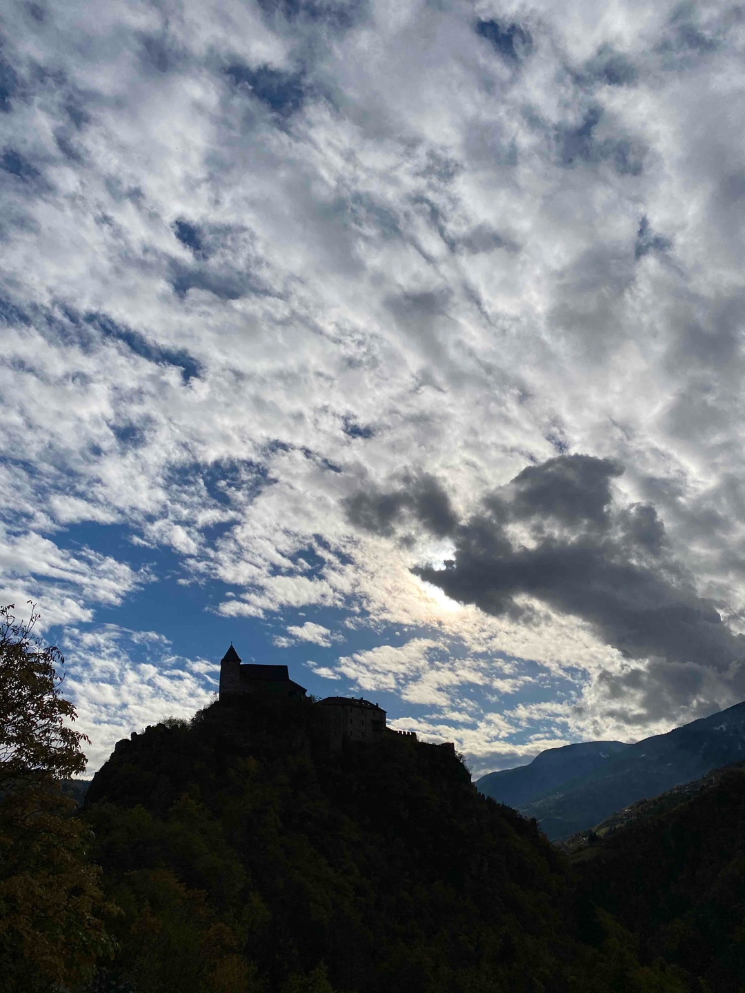 Kreative Geschichte hoch oben in den Wolken ☁️