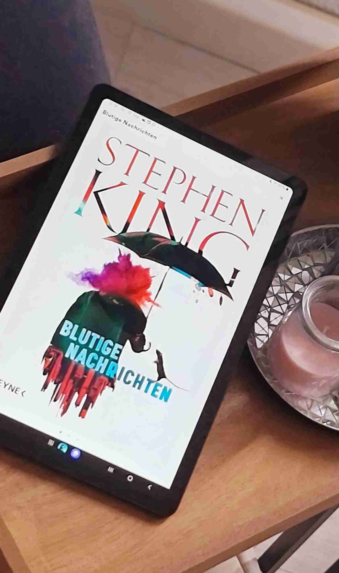 Blutige Nachrichten 🩸📮
Novellensammlung