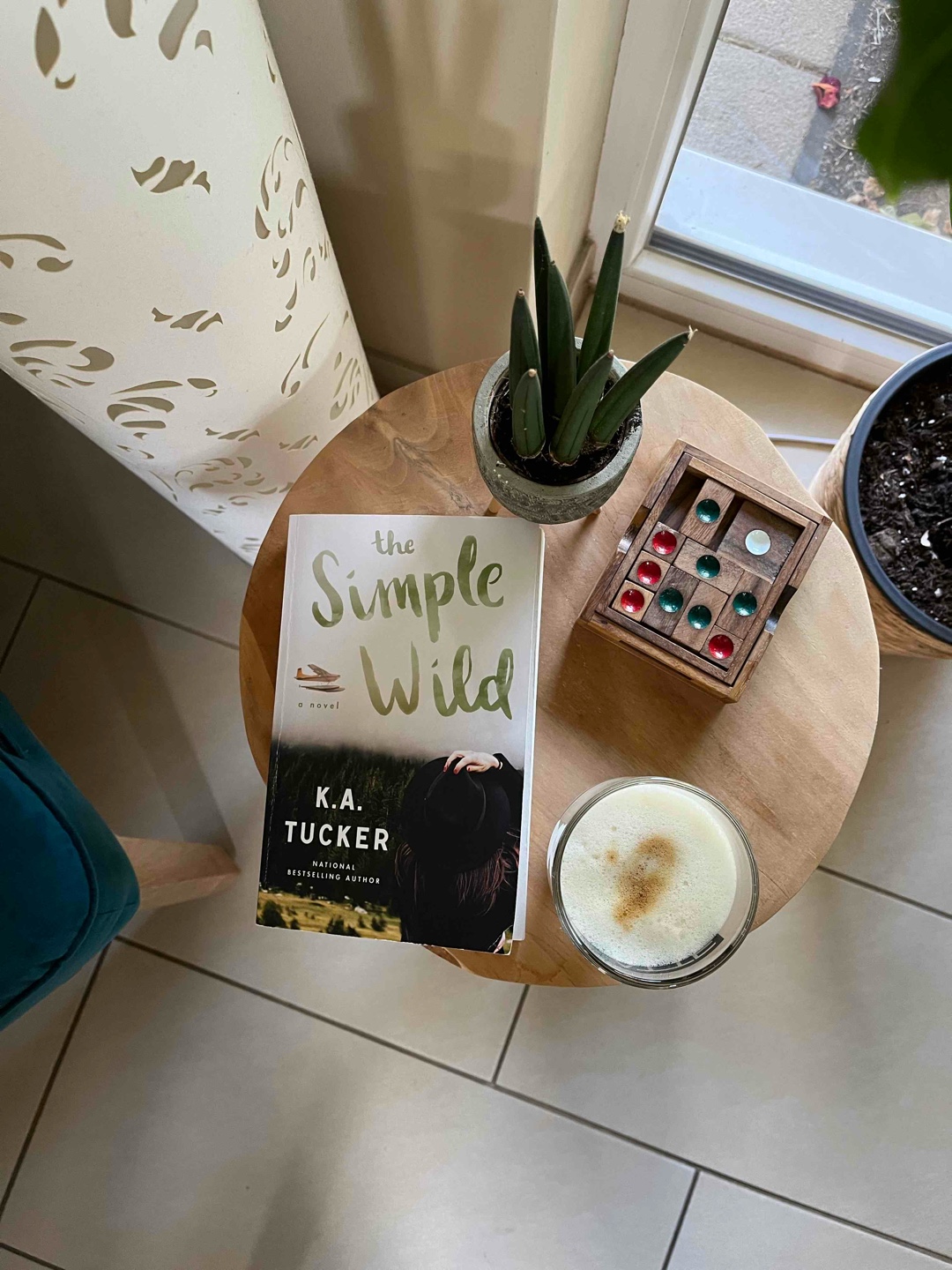 Wow, das Buch hat mich richtig gepackt und ist auf jeden Fall ein Highlight für mich. Es ist eine Liebeserklärung an Alaska und eine wunderschöne Lovestory!