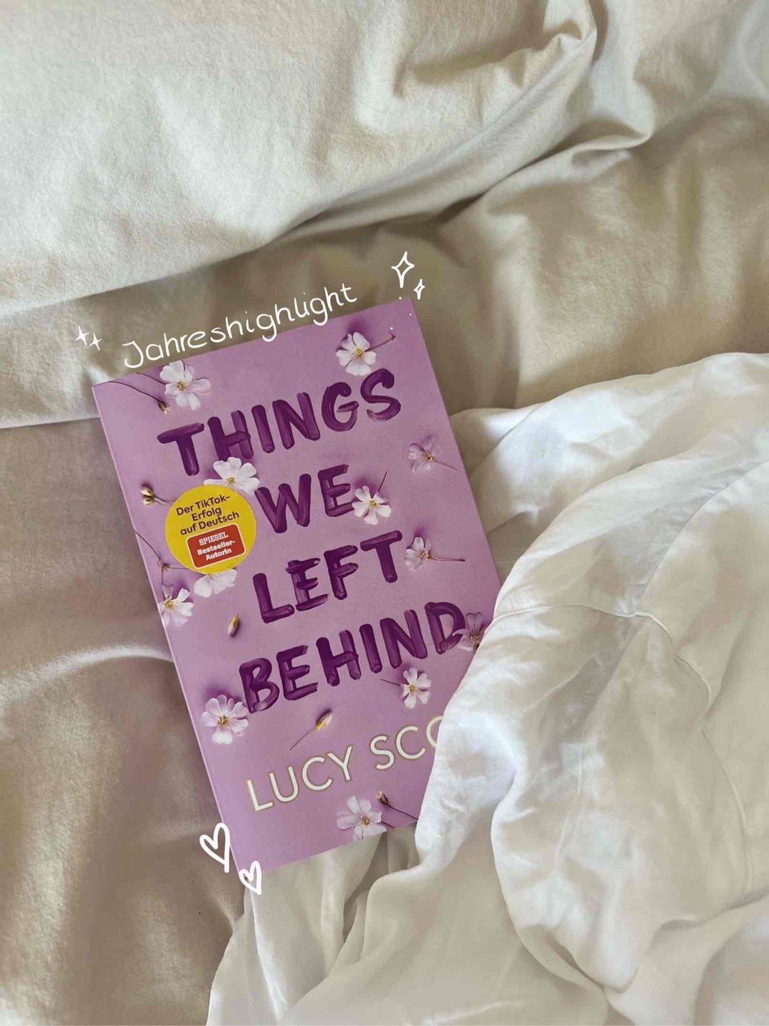 Und damit endet diese perfekte, liebenswürdige, humorvolle und vor allem dramatisch nicht zu überbietende Reihe, geschrieben von Lucy Score. 💜