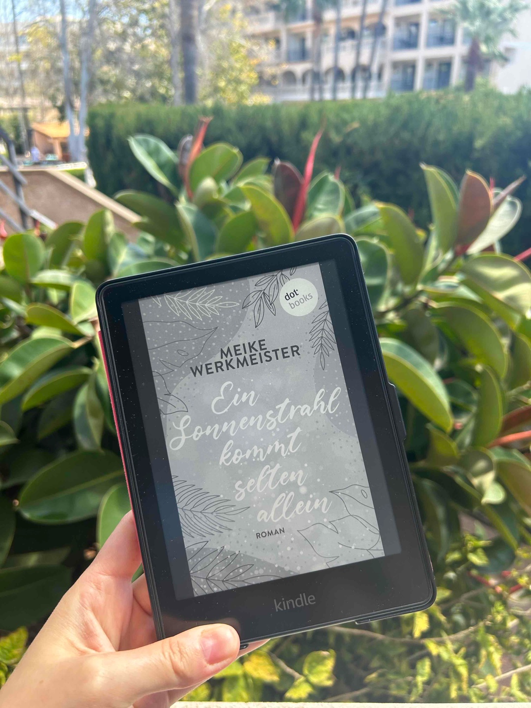Das einzige Buch der Autorin, welches ich noch nicht kannte und auch nur als eBook gefunden habe. Eine andere Story als sonst, aber genauso lesenswert und zum Wohlfühlen. ☀️