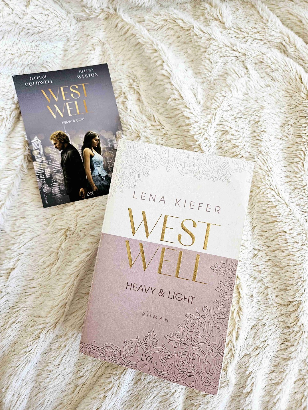 "Als wären wir die Hauptfiguren in einem Buch, dessen Ende längst feststand." - 🗽