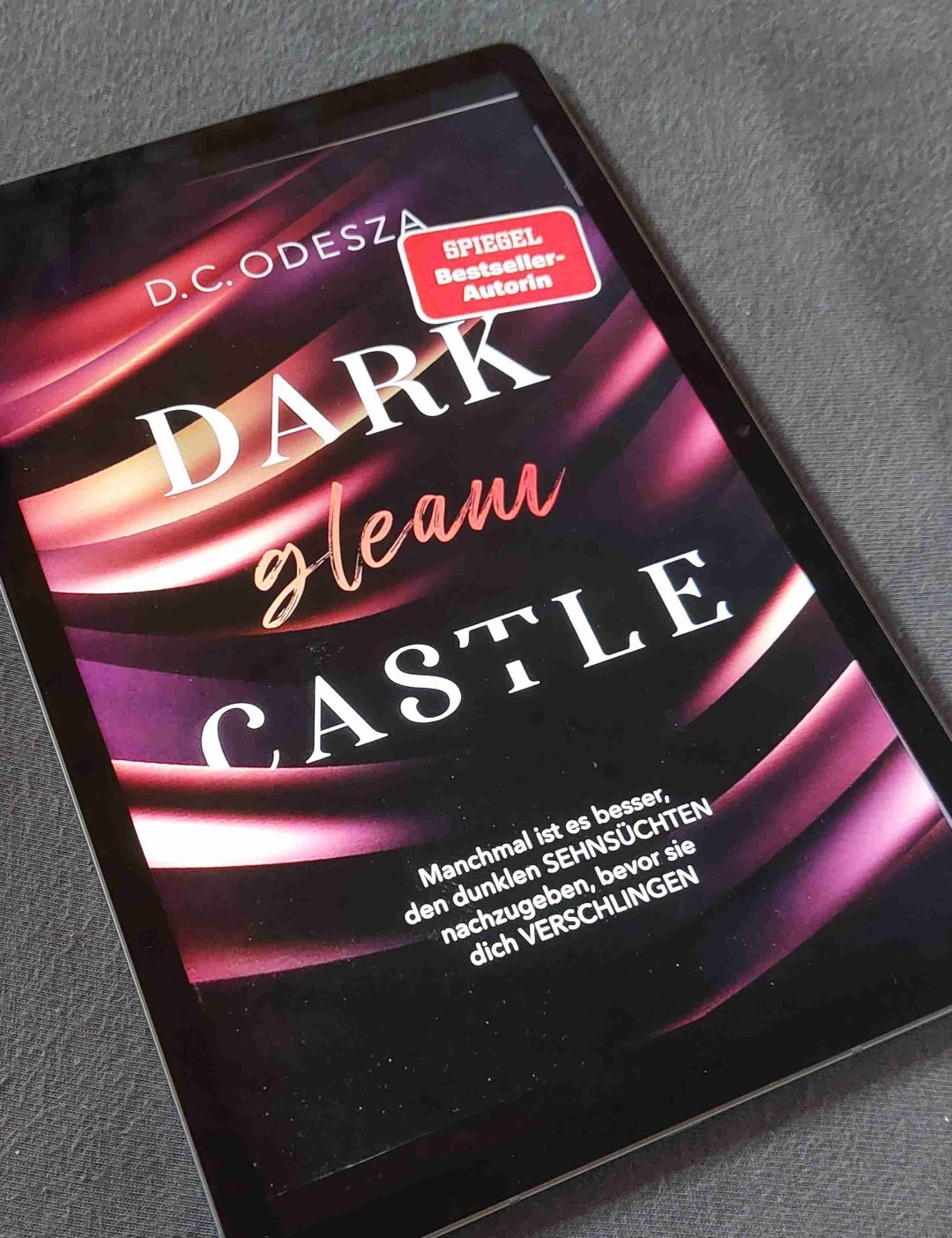Die Lords haben es mir seit Anfang an angetan.
Ich Liebe dieses Buch, die Story und den Schreibstil von D. C. Odesza.