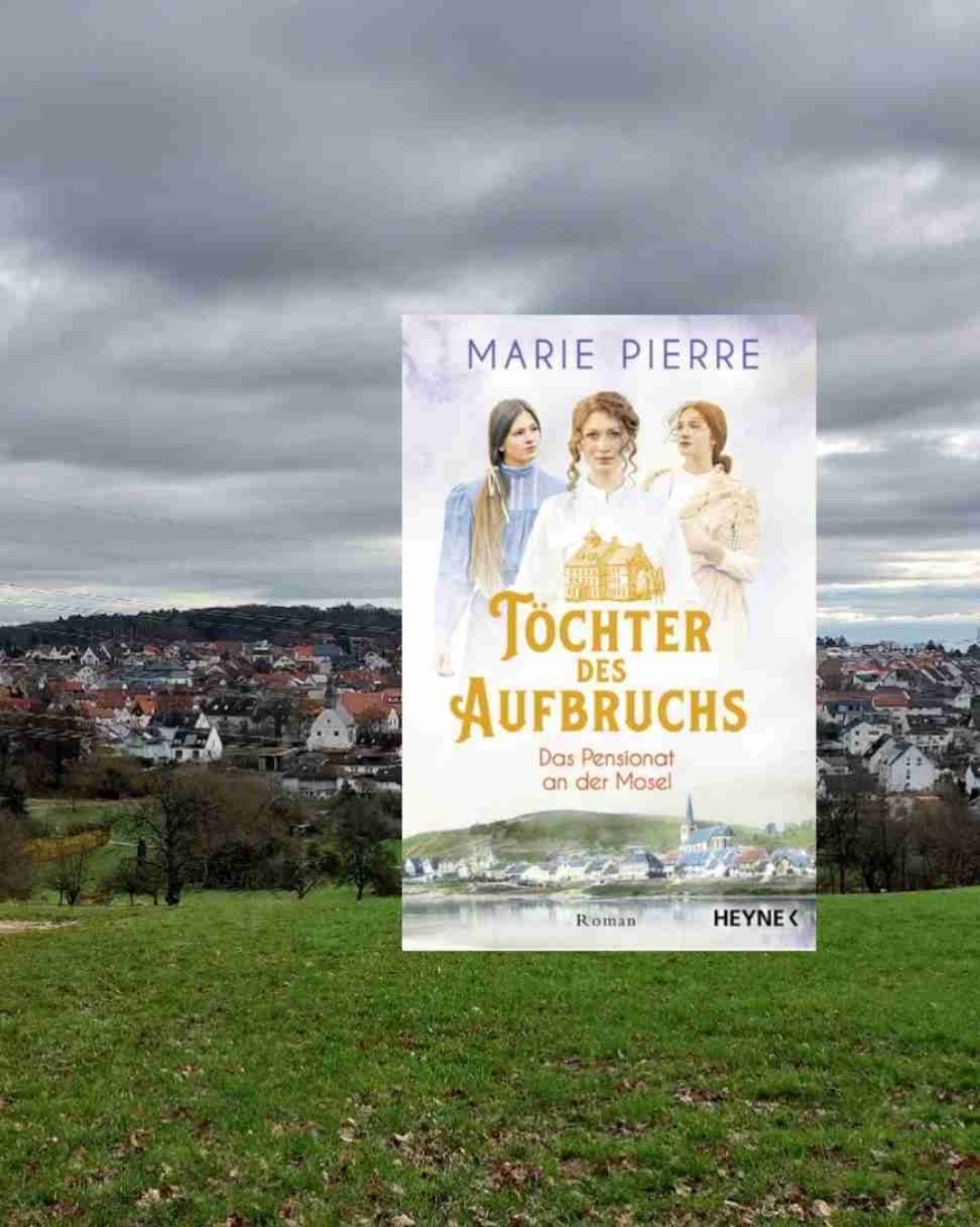 Kurzweilige Unterhaltung rund um ein Mädchenpensionat.