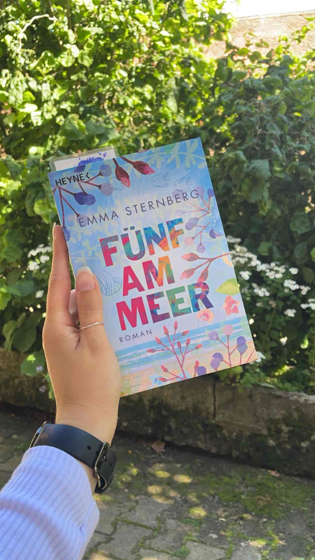 Tolles Buch für den Sommer, mit einer Geschichte die einen überrascht.✨ Wundervolle Charaktere die man einfach nur ins Herz schließen kann!❤️