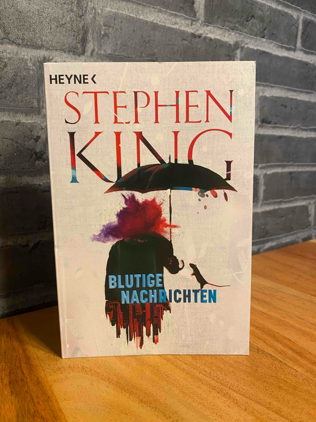 Nichts für Fans realistischer Stories, was die Aufmachung des Buches nicht zwingend verrät.