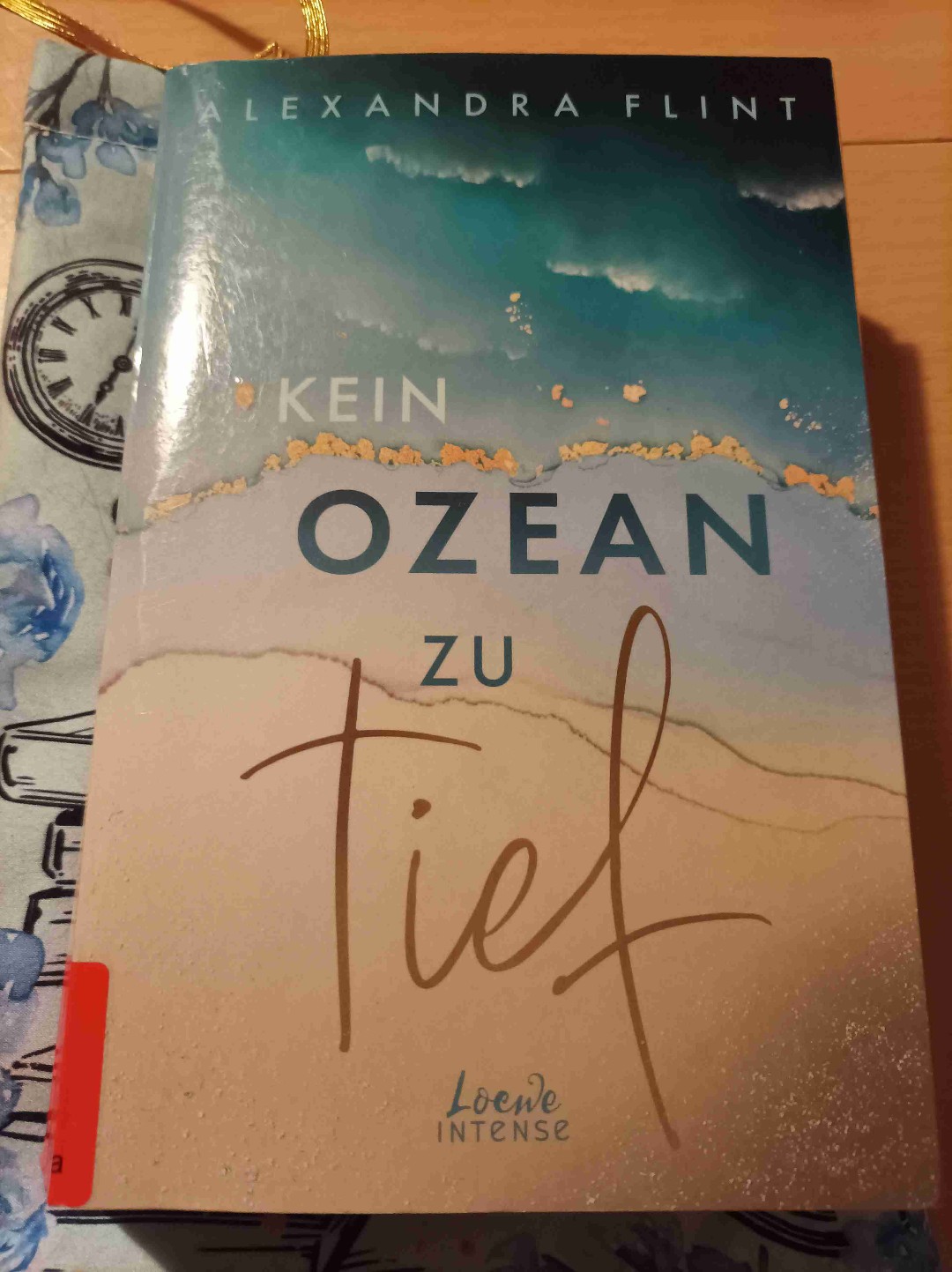 Auch der Abschluss der Tales of Sylt Trilogie hat mir sehr gut gefallen. Schade das es schon zu Ende ist. Mir wird die E.M.I.L ² Clique fehlen. 😢