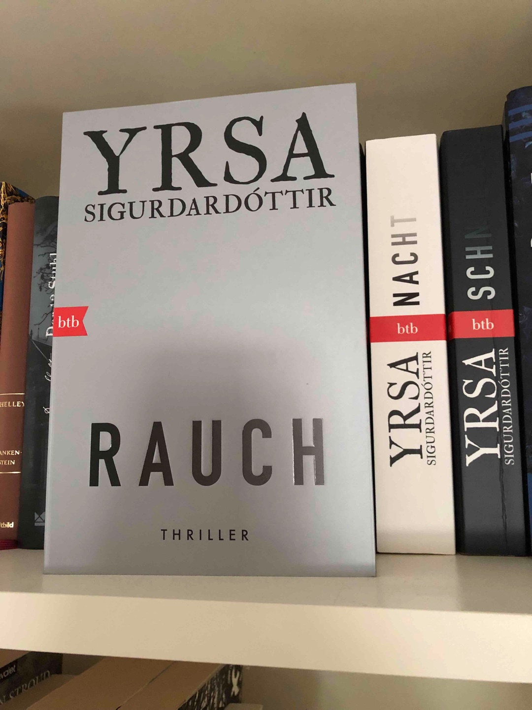 Hat mir wieder sehr gut gefallen. Den Twist am Ende habe ich wieder mal nicht kommen sehen. Sehr cool! 