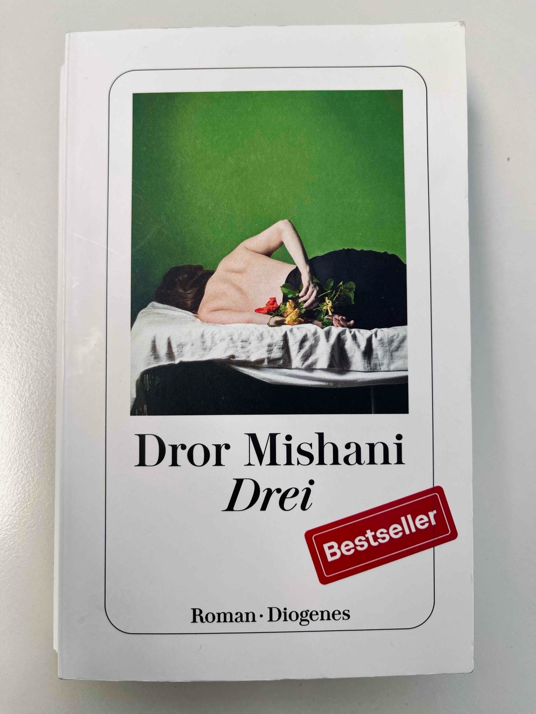 Detailliert beschrieben und mit unerwarteten Wendungen.