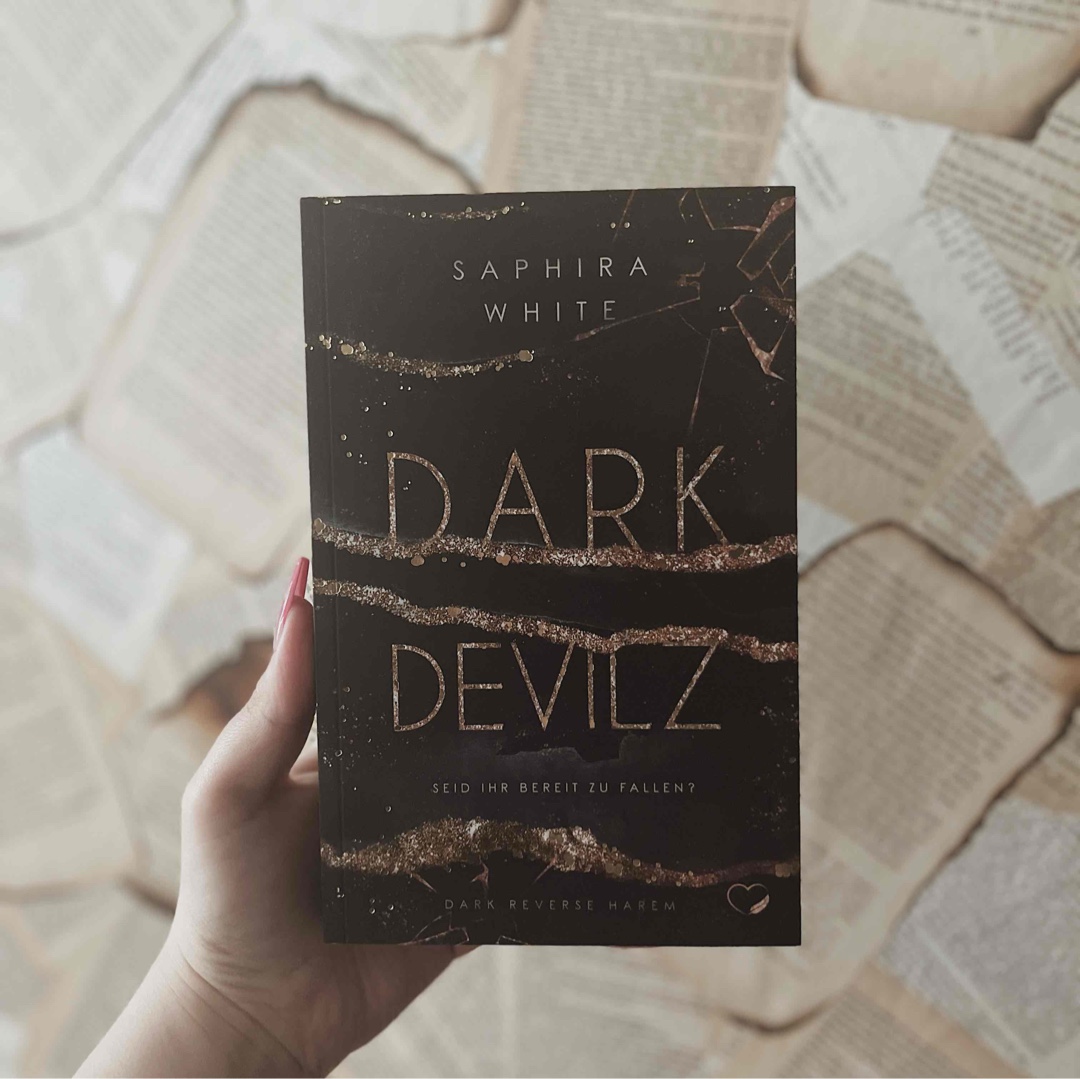 𝓦𝓸 𝓫𝓲𝓼𝓽 𝓭𝓾 𝓛𝓲𝓽𝓽𝓵𝓮 𝓛𝓸𝓻𝓲? ⛓️
4,5/5⭐️
[Werbung/Rezensionsexemplar]