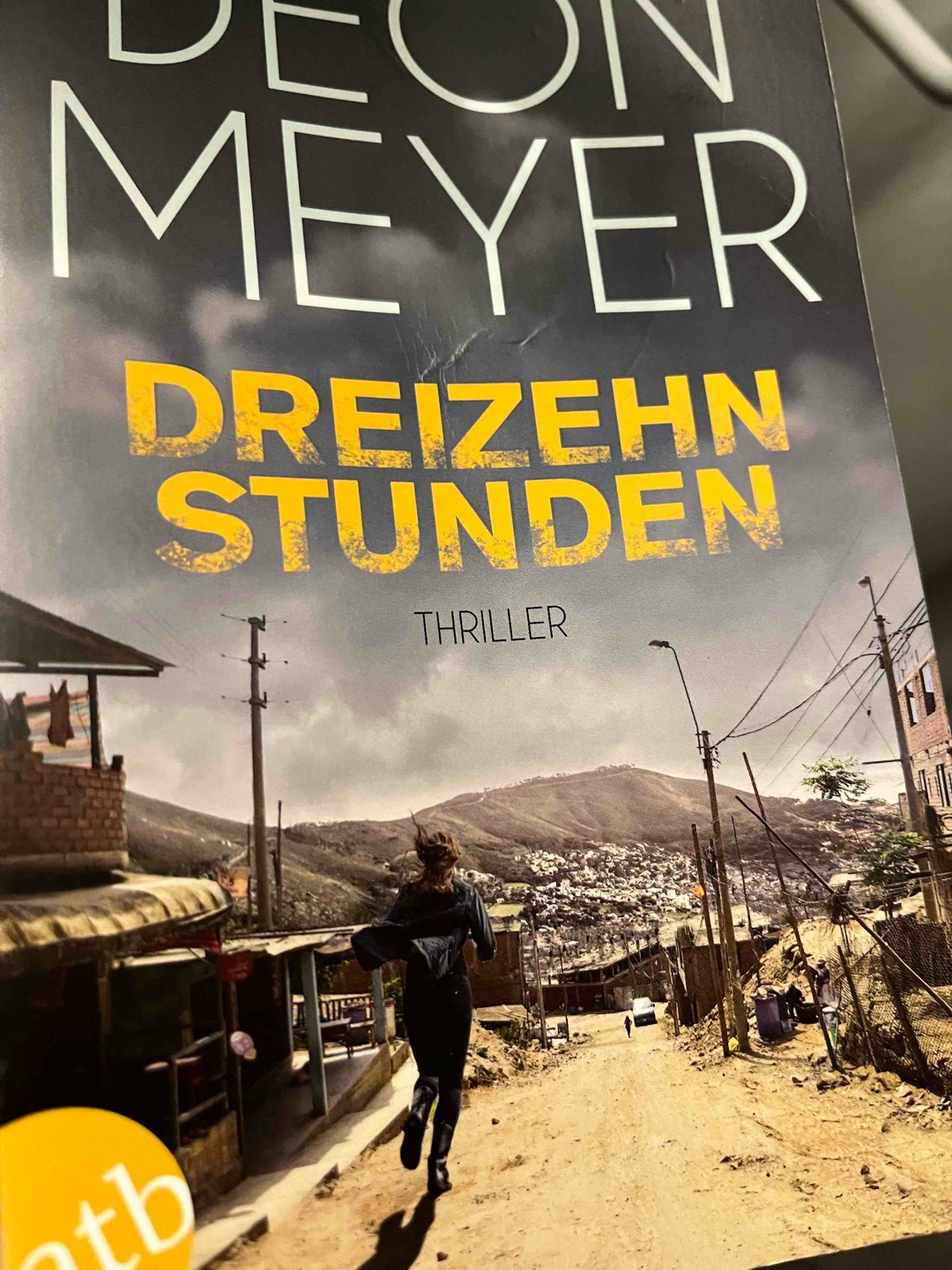 Was für ein Buch. Ein rasanter und wahnsinnig spannenderSüdafrikanischer Thriller. Bin auf die anderen Bücher der Reihe gespannt 😃