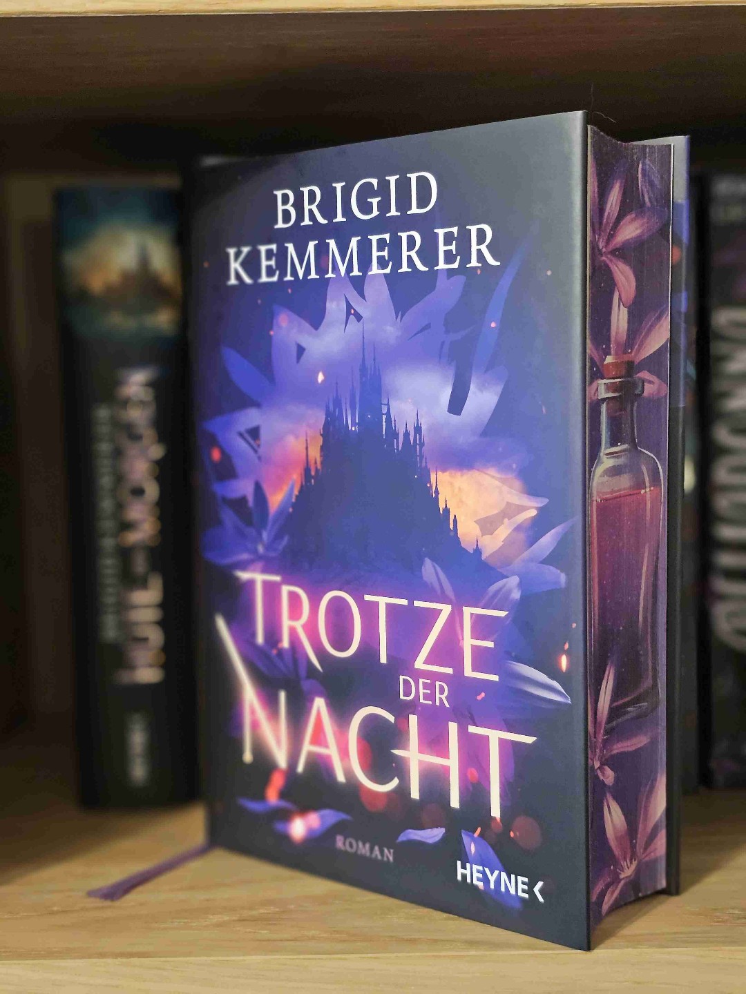 Spannender Auftakt der Mondflor-Reihe. Für jeden der Geschichten mit Robin Hood Vibes und politische Intrigen mag.