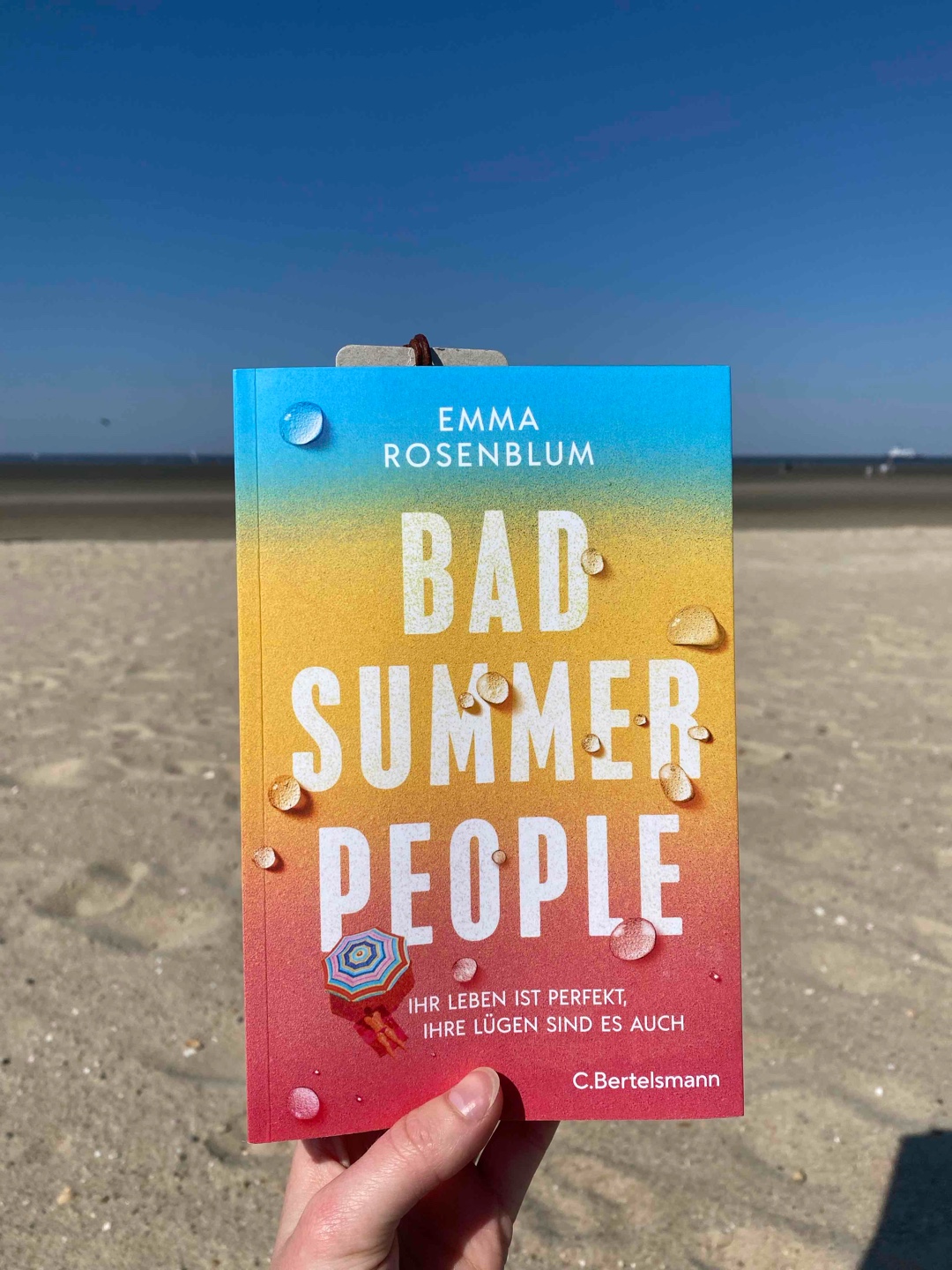 Das perfekte Sommerbuch mit vielen Twists und einzigartigen POVs