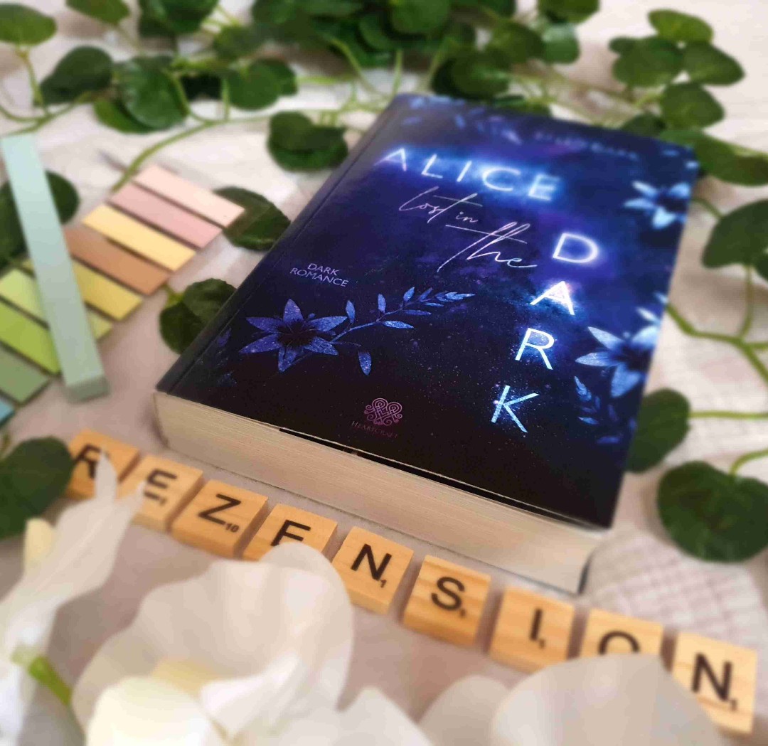 "Also, kleine Alice, warum kommst du in mein Wonderland? Hier gibt es weder einen netten Hutmacher noch ein weißes Kaninchen."