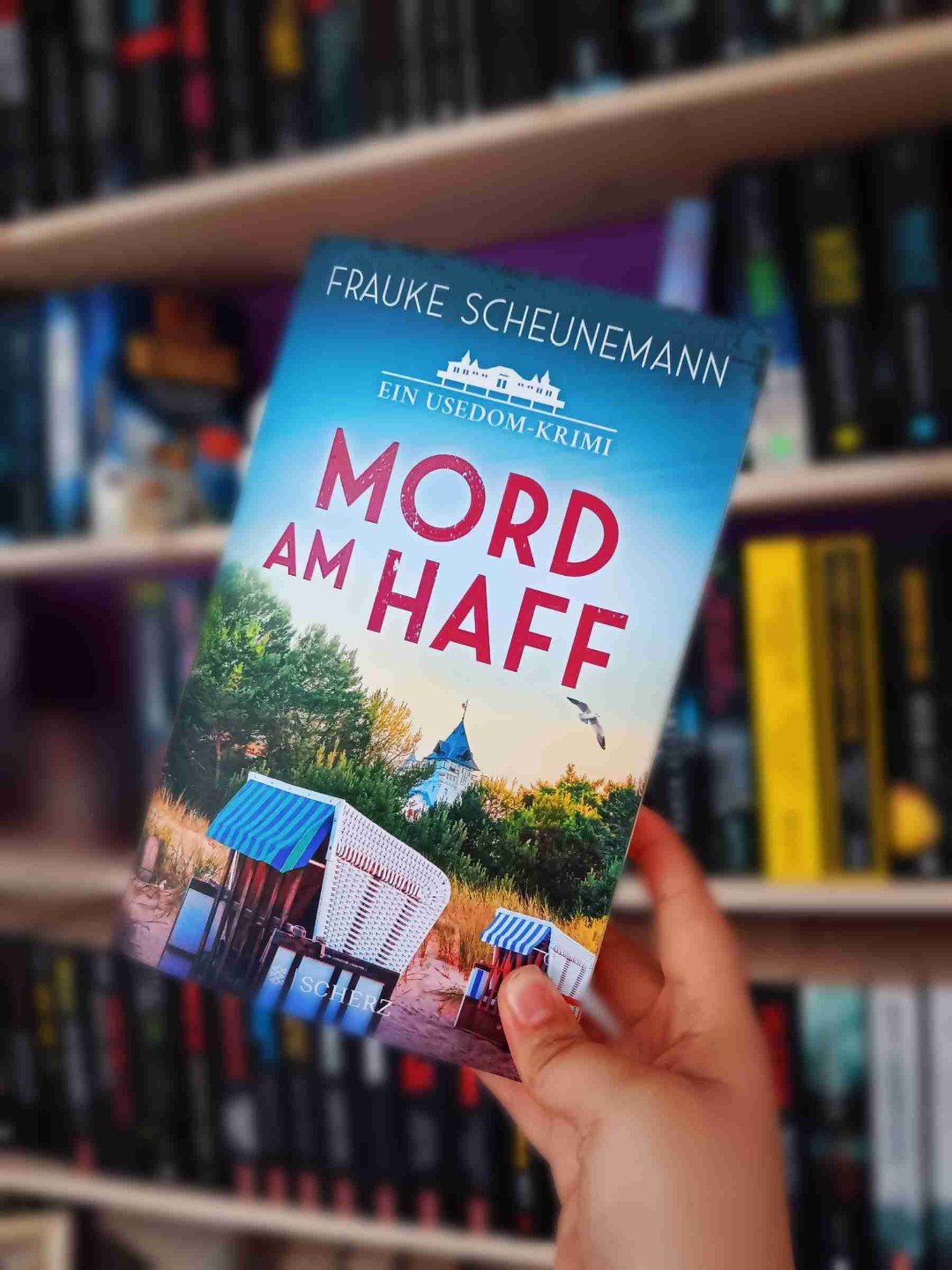 Bin sehr begeistert von dem Usedom - Krimi,
es ist leicht zu lesen und Toll geschrieben, es ist sehr spannend gewesen, ich möchte mir noch Fall 1 und Fall 3 holen sind bestimmt auch so gut geschrieben , kann man auf jeden Fall weiterempfehlen