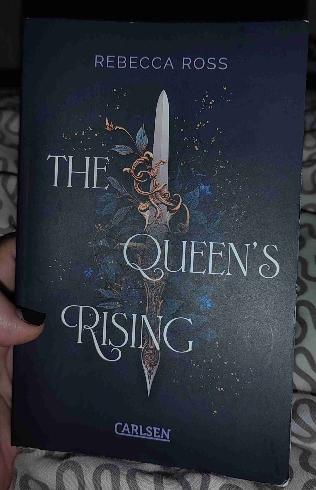 The Queen's Rising von Rebecca Ross