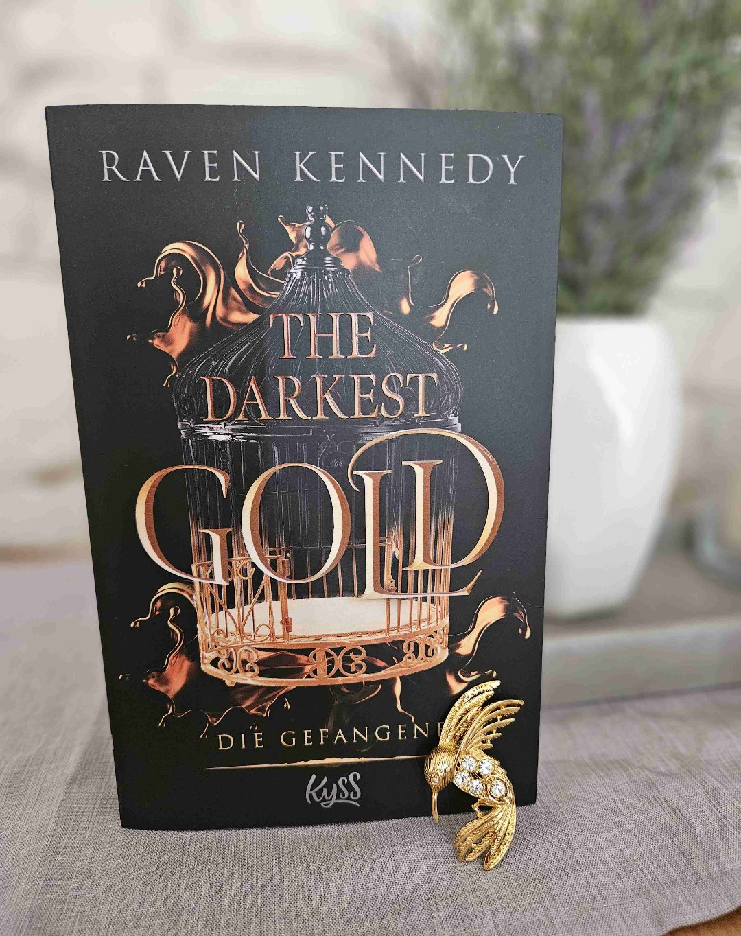 Goldene Dark Romance